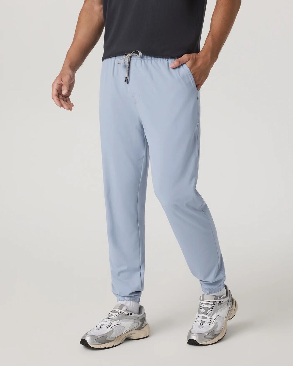 Vuori Men’s Kore Jogger Lined 28” Blue Dusk Medium M Pants NWT